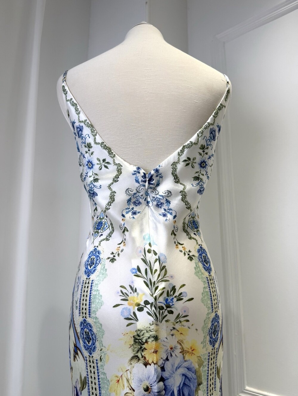 Camilla v neck full length bias slip dress In My homespun heart - Picture 12 of 13